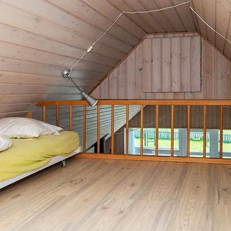 6 Person In Harboore-by Traum *