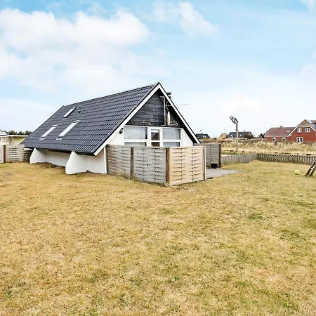 6 Person In Harboore-by Traum *