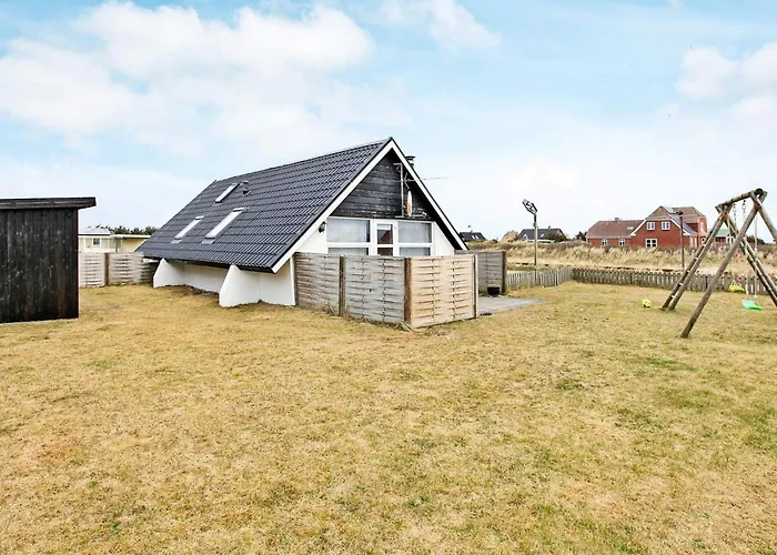 6 Person In Harboore-by Traum *